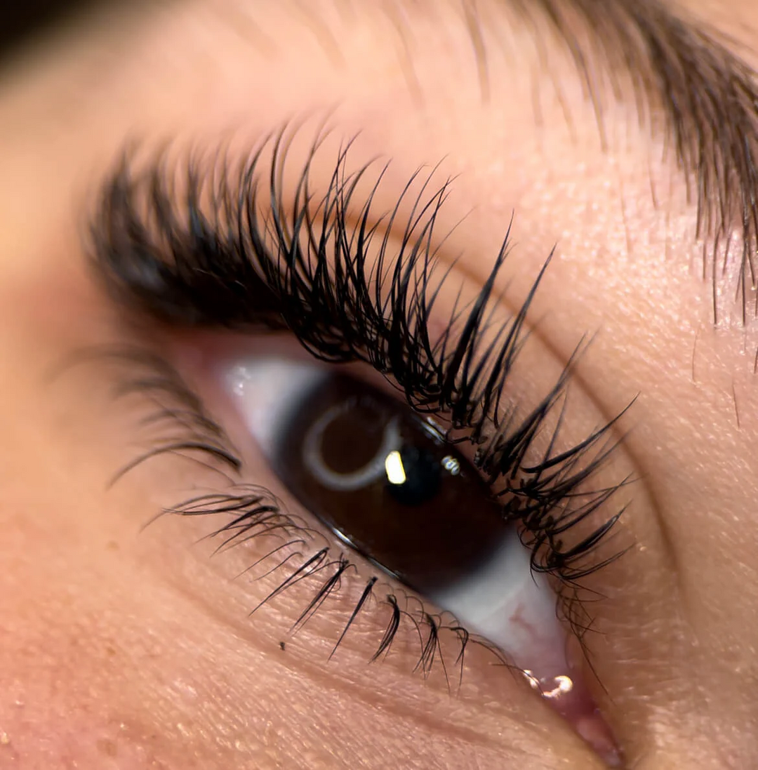 Bottom Lash Extensions: The Finishing Touch You Didn’t Realize You Were Missing